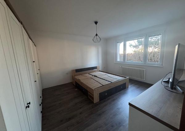 2-izbový byt so súkromnou záhradou v Karlovej Vsi