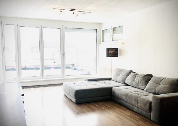 Prenájom 3,5-izbového bytu –  Dlhé Diely, Bratislava