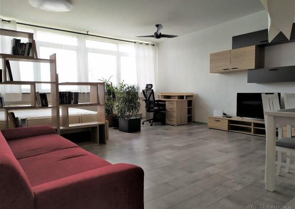 Moderný 2-izbový byt na prenájom v top lokalite – Trnavská cesta