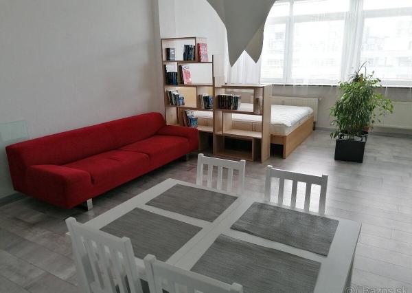 Moderný 2-izbový byt na prenájom v top lokalite – Trnavská cesta