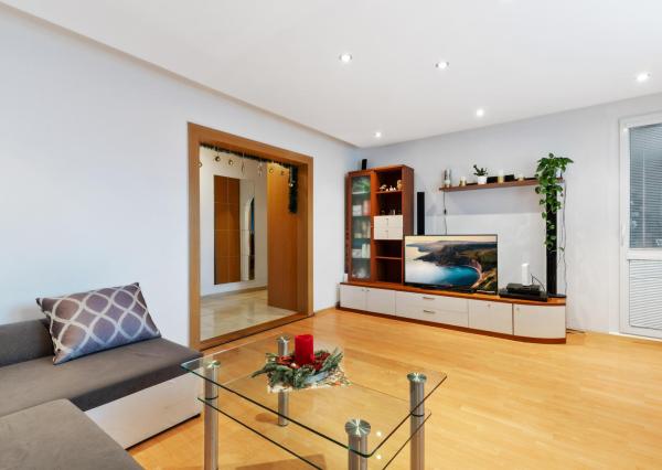 Na predaj 3 izbový byt s loggiou