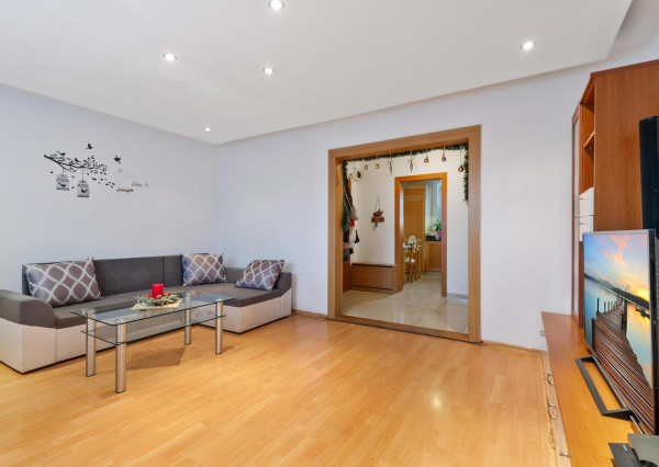 Na predaj 3 izbový byt s loggiou