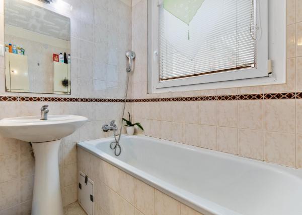 Na predaj 3 izbový byt s loggiou