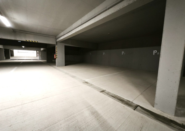 Predaj garážového státia v blízkosti CITY PARK Rovinka a nového Urban Fitness.