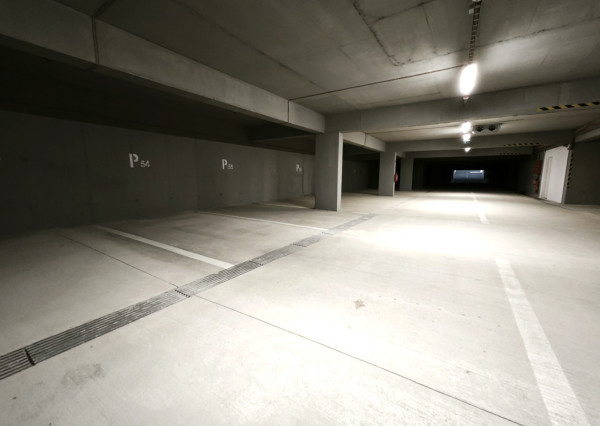 Predaj garážového státia v blízkosti CITY PARK Rovinka a nového Urban Fitness.