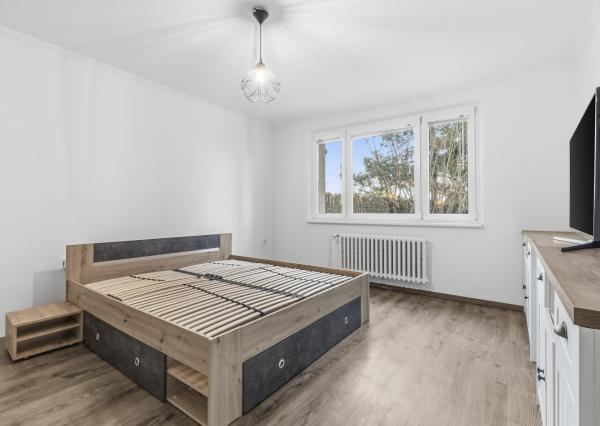 2-izbový byt so súkromnou záhradou v Karlovej Vsi