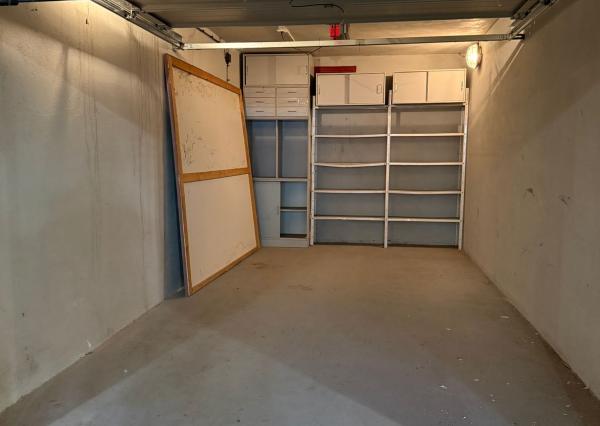 Garážový box 16 m² s diaľkovým ovládaním – Podunajské Biskupice