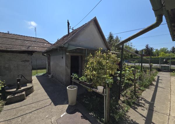 Vymeňte mestský ruch za vidiecku idylu s obrovským pozemkom