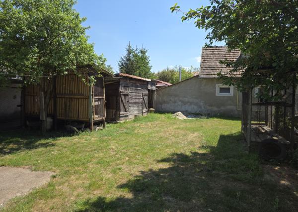 Vymeňte mestský ruch za vidiecku idylu s obrovským pozemkom