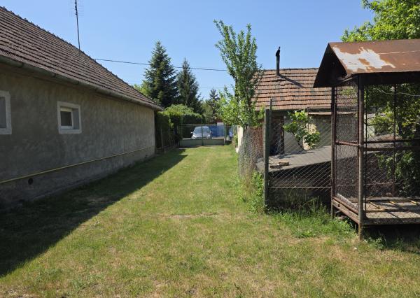 Vymeňte mestský ruch za vidiecku idylu s obrovským pozemkom