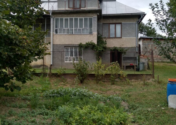 RODINNÝ DOM SO ZÁHRADOU V ČUKALOVCIACH – 1 658 m² | POKOJ A PRÍRODA