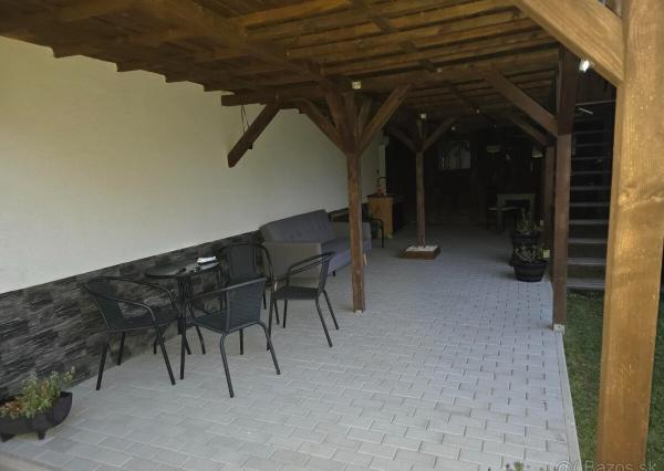 ZREKONŠTRUOVANÝ RODINNÝ DOM V SNINE – BRAMHORA