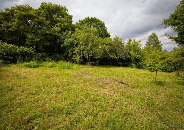 ZÁHRADA POD ŽIBRICOU – 385 m² | STUDŇA | ELEKTRINA | 10 MIN. OD NITRY