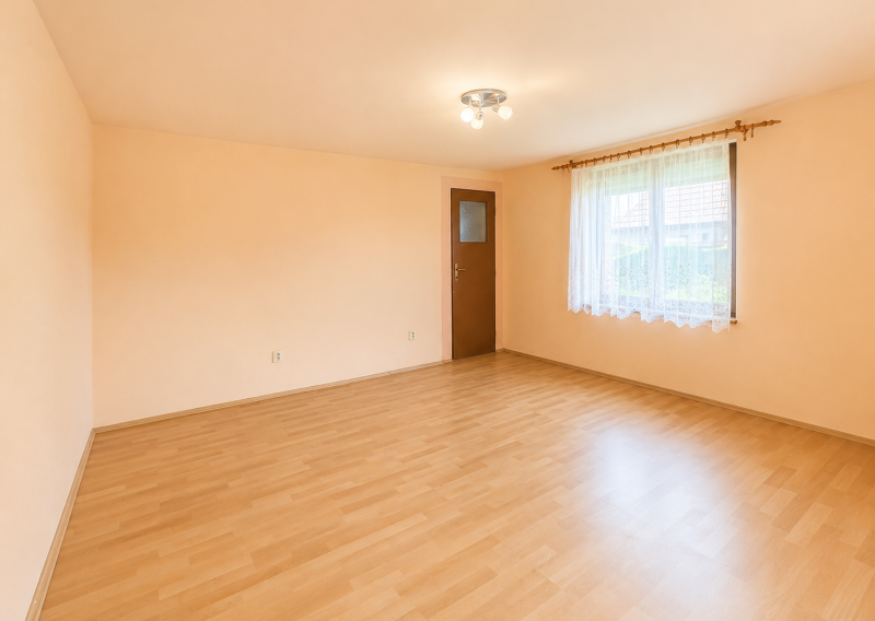 RODINNÝ DOM S POZEMKOM 1 905 m² V OBCI CHOČA