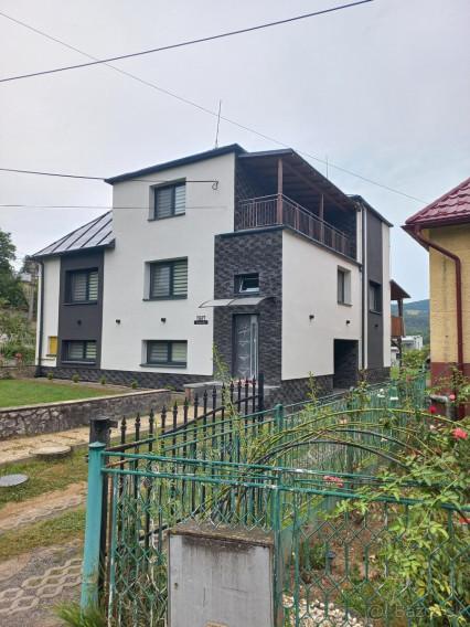 ZREKONŠTRUOVANÝ RODINNÝ DOM V SNINE – BRAMHORA